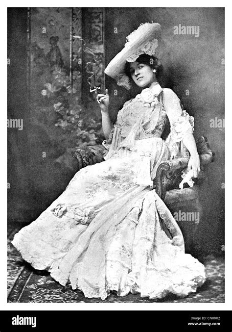 Dorothy Drake OnlyFans channel