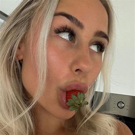 Elaynebroooks Onlyfans Pics Naked Telegram channel preview