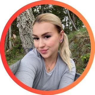 Preview 1 of Elena Fleur Comm Onlyfans