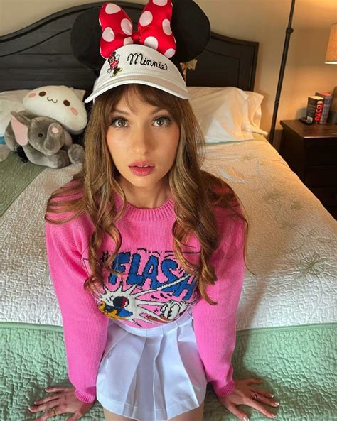 Preview 1 of Ella Anna Only Fans Leaked Pack