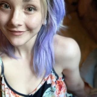 Ellieraecbfree OnlyFans channel