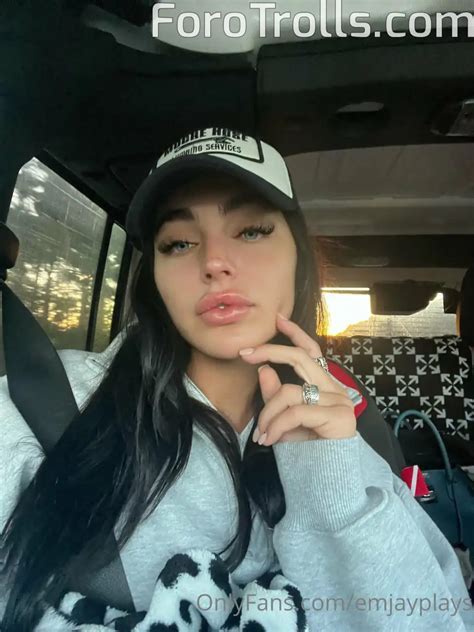 Preview 4 of Emily Rinaudo Onlyfans Leak Leaks Vault