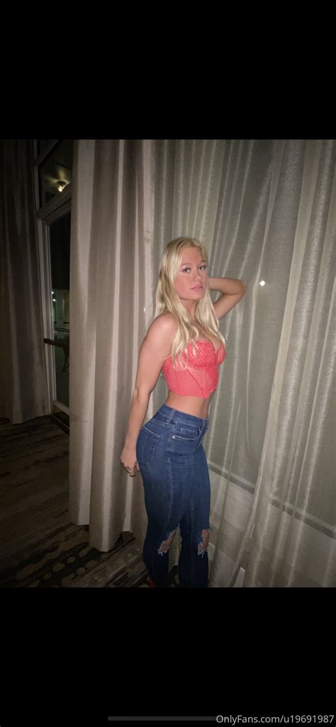 Preview 4 of Emmalynrenae Onlyfans Nude Photos Leaked