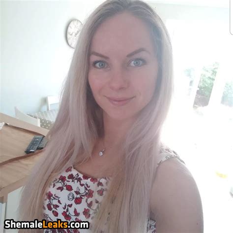 Preview 2 of Emmammayo Onlyfans Nude Photo Leaks