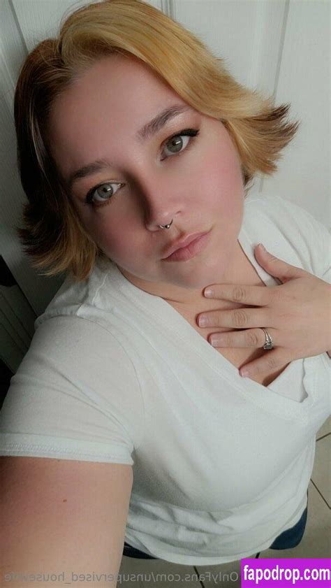 Preview 2 of Everyday Housewife Patreon Nude Leaks