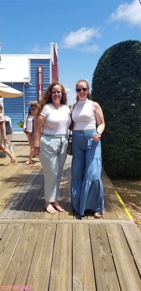 Preview 3 of Faith And Courtney Onlyfans Vault Nudes