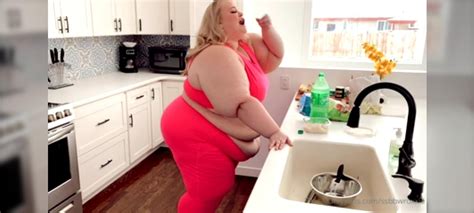 Preview 2 of Foxy Roxy Ssbbw Nude Of Leak