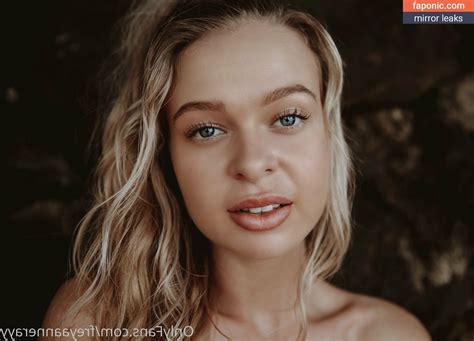 Preview 2 of Freyaannerayy Nude Videos