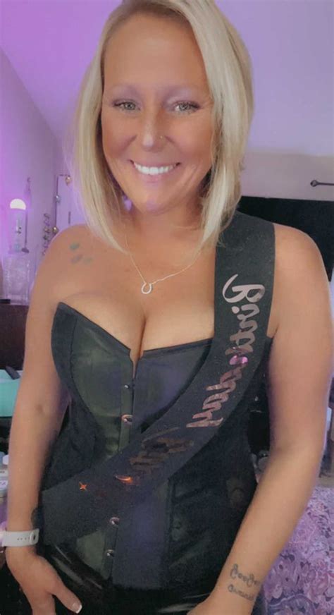 Preview 1 of Georgia Peach Only Fans Nude Photoshoot
