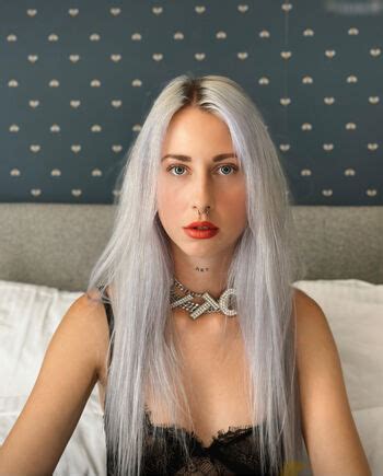 Preview 1 of Goddess Riley Photos Nude