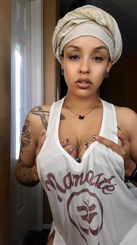 Preview 1 of Goddess Valentine Onlyfans Nude Photos Leaks