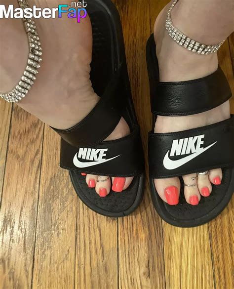 Preview 3 of Goddessfendi Onlyfans Leam