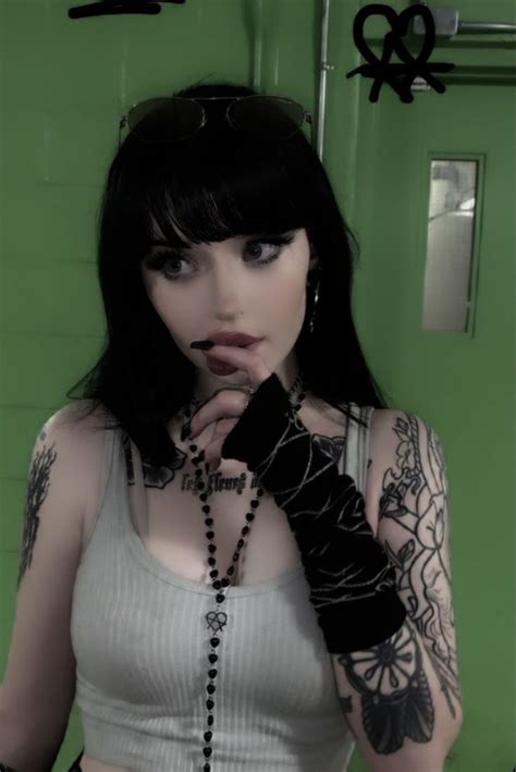 Preview 4 of Gothgirl818 Sexy Set Leaked