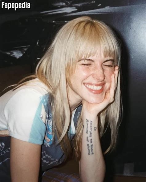 Preview 2 of Hayley Williams Nude Leaks Nudeex Onlyfans