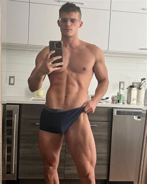 Preview 1 of Jackson Riggs Naked Raw Leaks