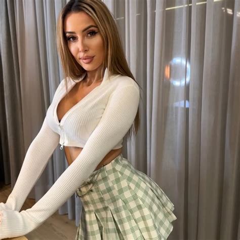 Preview 2 of Jenny Reis Nude Onlyfans Set