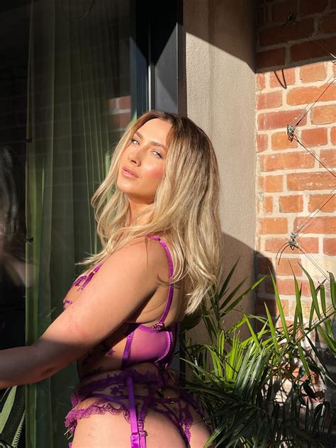 Preview 4 of Katie Bee Onlyfans Leaked Por