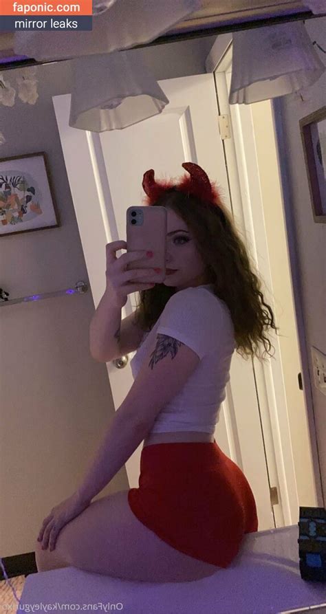 Preview 1 of Kayleygurlxo Onlyfans Leaks Fansly