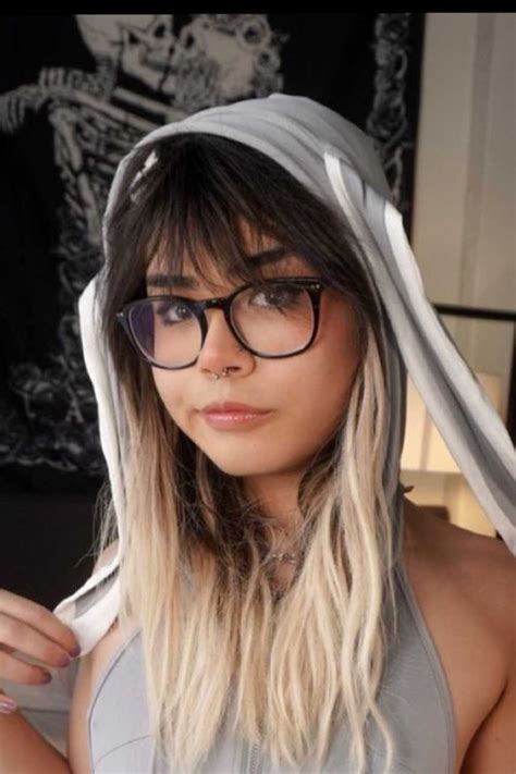 Preview 1 of Kiana Vi Leak Com Onlyfans
