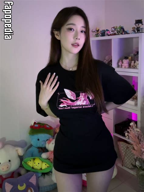 Preview 1 of Kiittwy Twitch Flash Nude