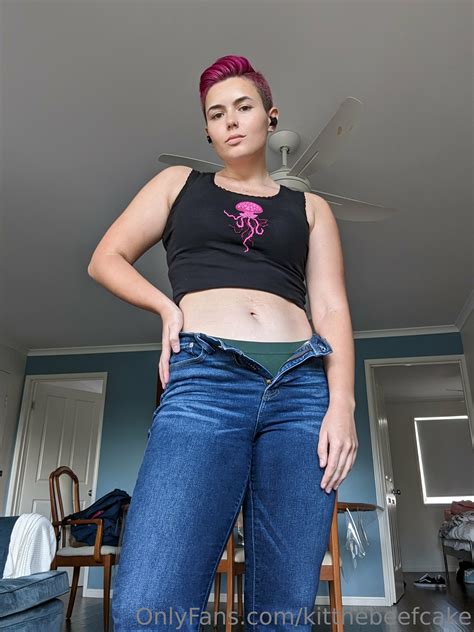 Preview 4 of Kittthebeefcake Onlyfans Leaks Free