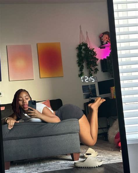 Preview 2 of Lia Linzy Onlyfans Mega Nudes