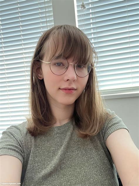 Lifeofolivia Onlyfans Pack Leaked Telegram channel preview