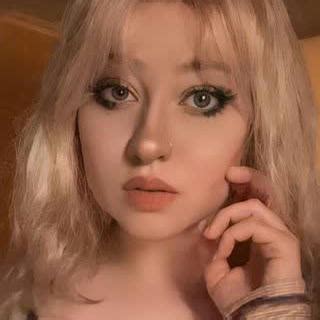 Preview 2 of Lilbussygirl Girl Leaked