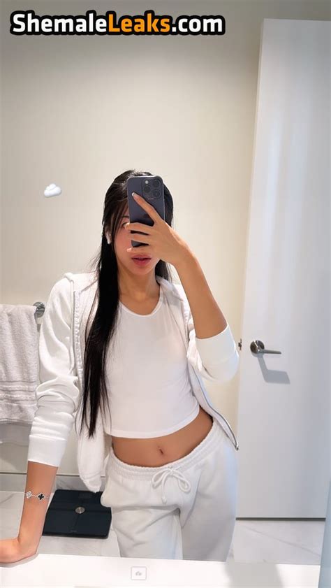 Preview 3 of Lilyy Magno Onlyfans Flash Nude