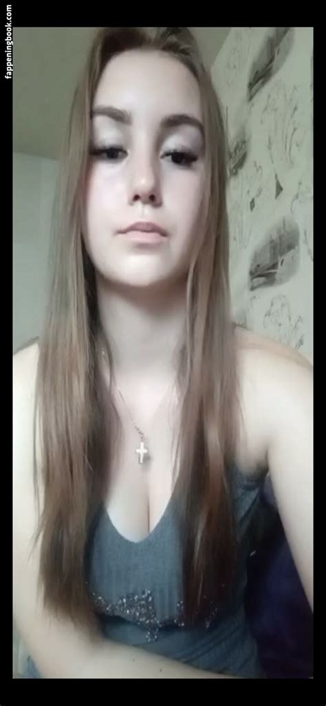 Preview 1 of Lives De Onlyfans Nude Pic