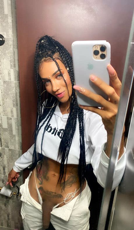 Luara Saenz Nudeex Onlyfans Telegram channel preview
