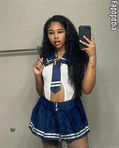 Preview 3 of Luckigyalxo Nudes Onlyfans