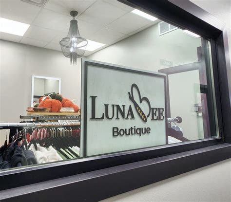 Luna Bee OnlyFans channel