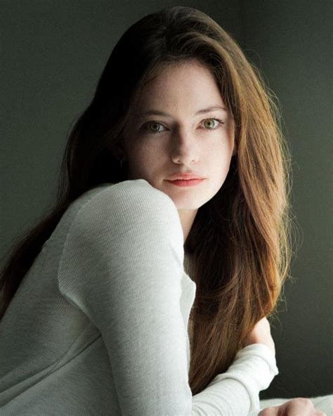 Preview 2 of Mackenzie Foy Lean Nude