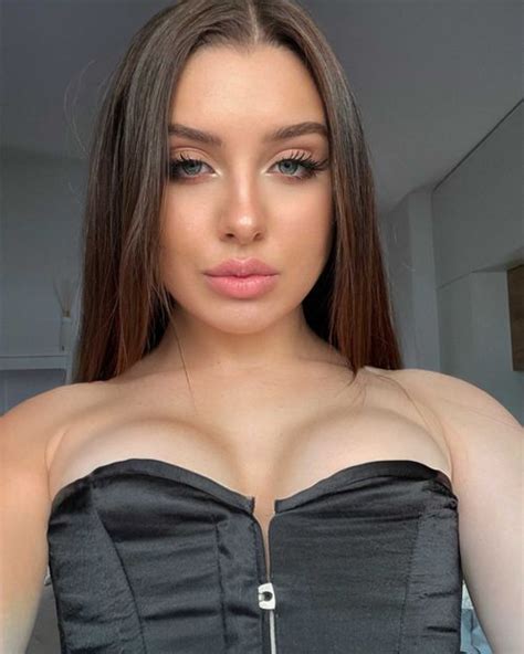 Preview 1 of Mandi Onlyfans Vip Drop