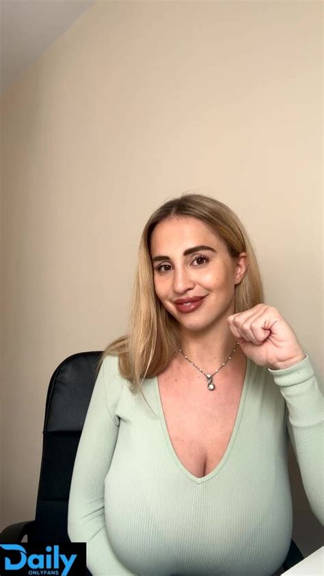 Preview 2 of Maria Arreghini Linkedin Onlyfans Uncensored Leaks
