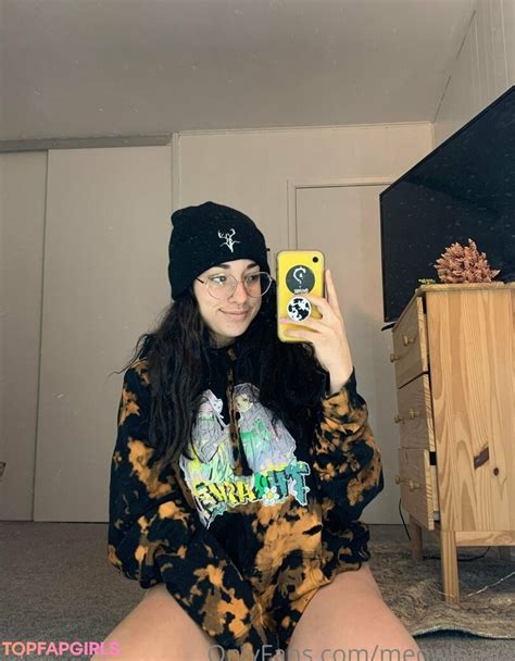 Preview 4 of Meowlenna Leaked Onlyfans