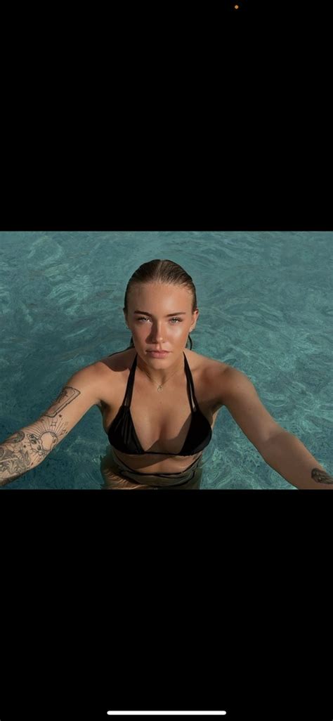 Preview 1 of Miabiababbyy Onlyfans Raw Leaks