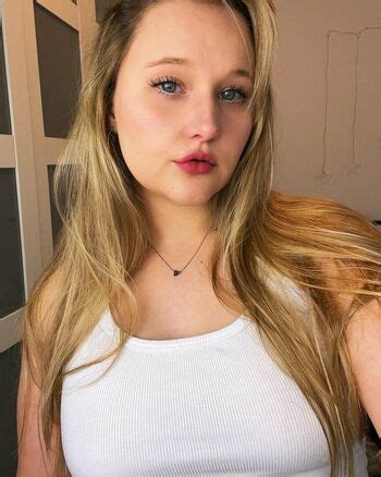 Preview 2 of Miasofigirl Nude Fans Dump