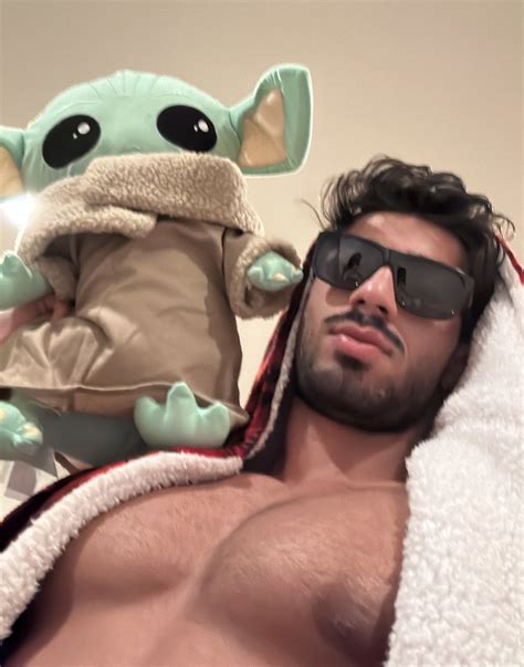 Preview 3 of Mo Saffari Onlyfans Set Leaked