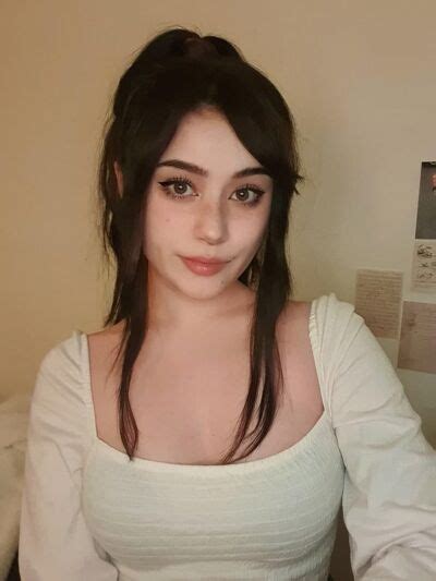 Preview 1 of Ninaxcarolina Onlyfans Leaked Snaps