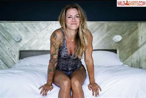 Preview 4 of Nude Photos Of Christmas Abbott Leaked Onlyfand