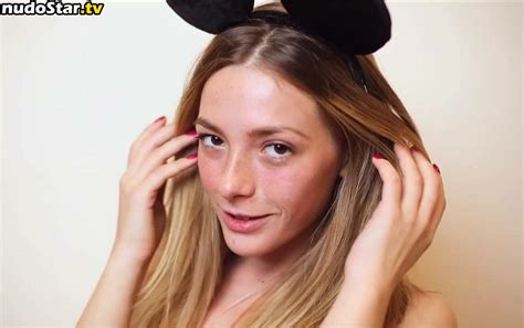Preview 2 of Olga Kobzar Onlyfans Flashes Nude