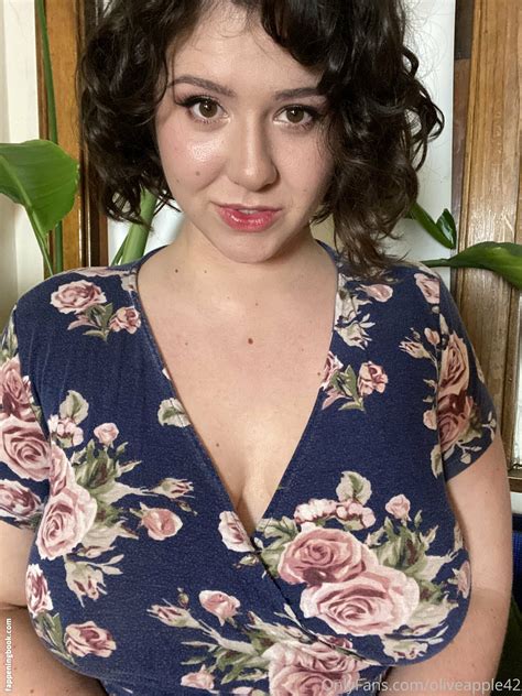 Preview 3 of Oliveapple Nudes Onlyfans