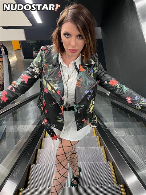Preview 2 of Onlyfans Adrianachechik Leaked Videos