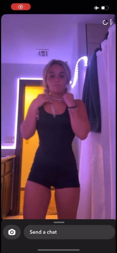 Preview 3 of Palesnowbunny Nude Mega Nudes
