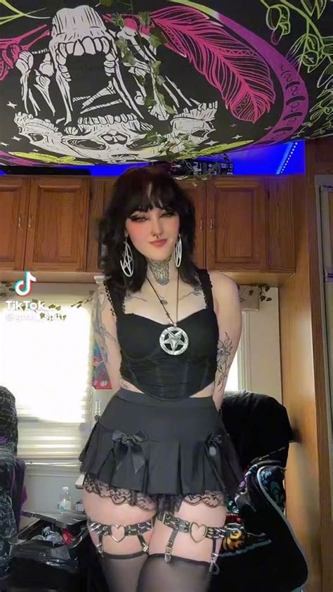 Preview 1 of Phub Goth Leaked Sets
