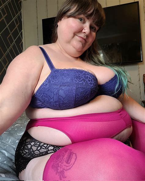 Preview 1 of Plussizelindsx Instagram Star Nudes