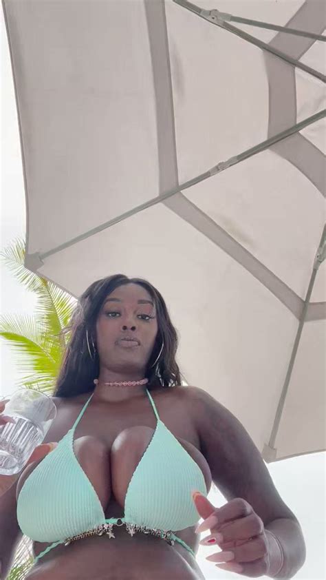 Preview 1 of Princessfrenxh Onlyfans Videos