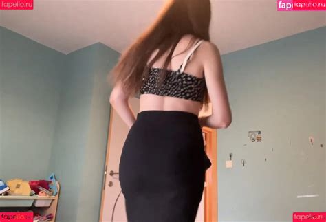 Preview 2 of Rapunzel Comf Onlyfans